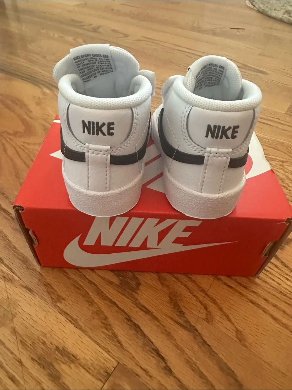 Nike Blazer Mid 77